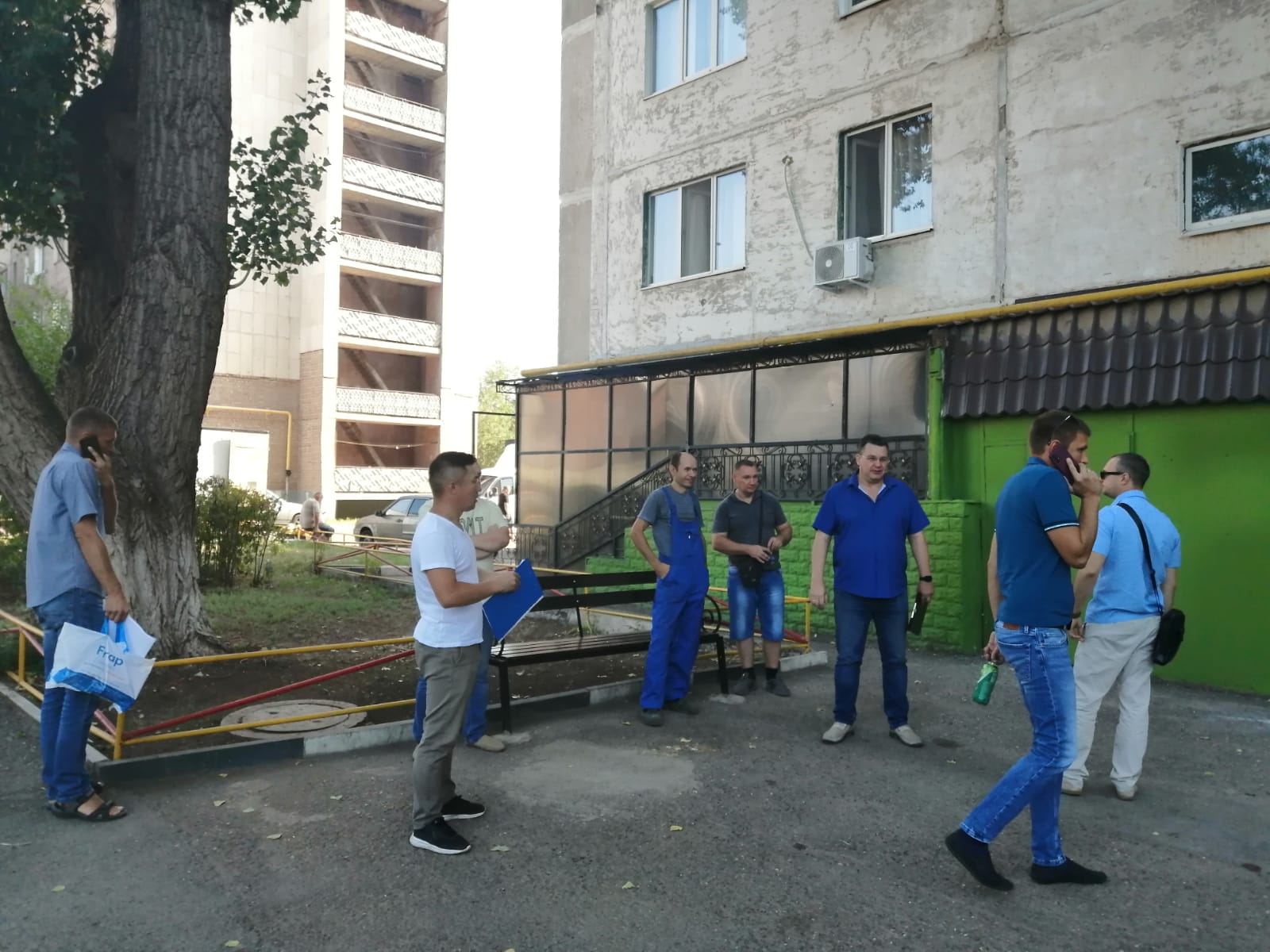 Полным ходом идет работа приемочной комиссии, контролирующей выполнение работ по замене лифтового оборудования в многоквартирных домах г.Оренбурга.