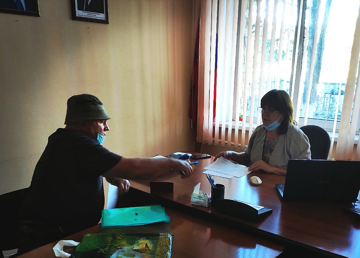Для удобства граждан отдаленных от областного центра районов Фонд на ежемесячной основе проводит выездные приемы граждан.