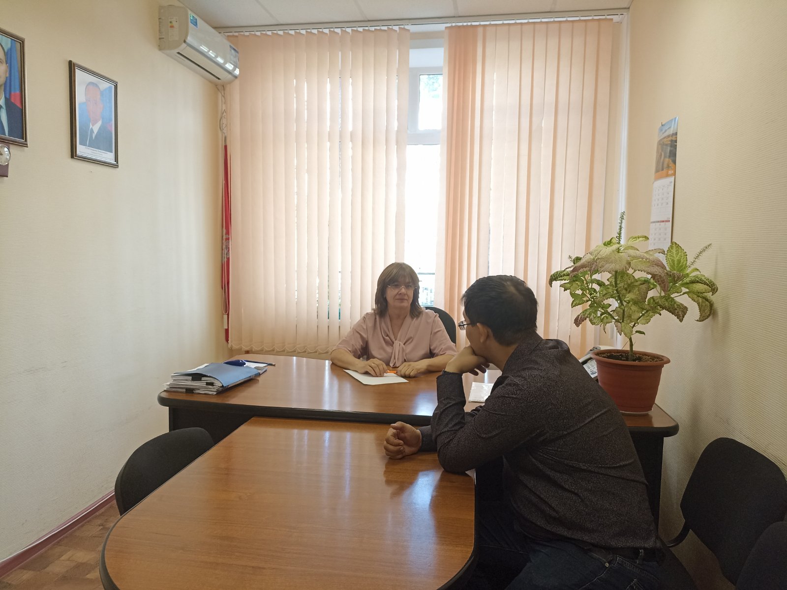 На текущей неделе в Гае проводится выездной прием граждан главным специалистом отдела по работе с населением.