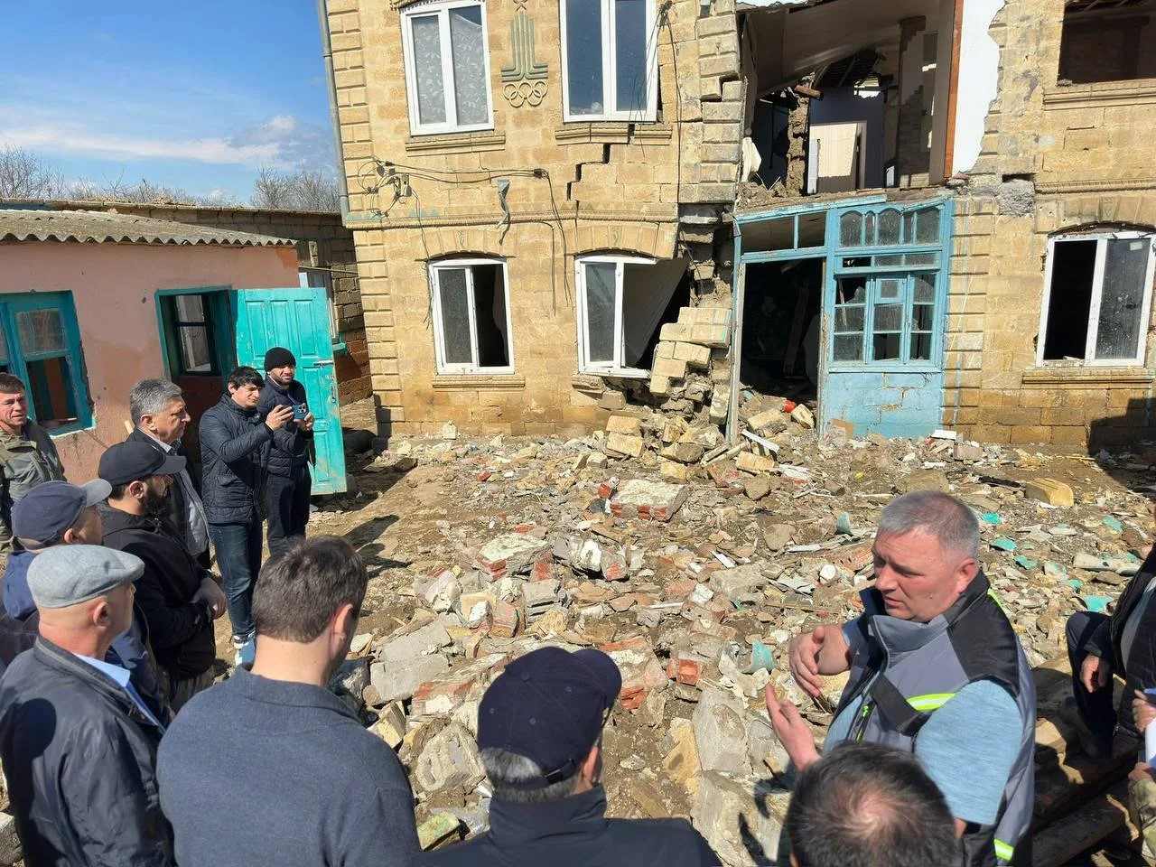 Генеральный директор Фонда Олег Белан работает в составе Оренбургской команды в Дагестане.